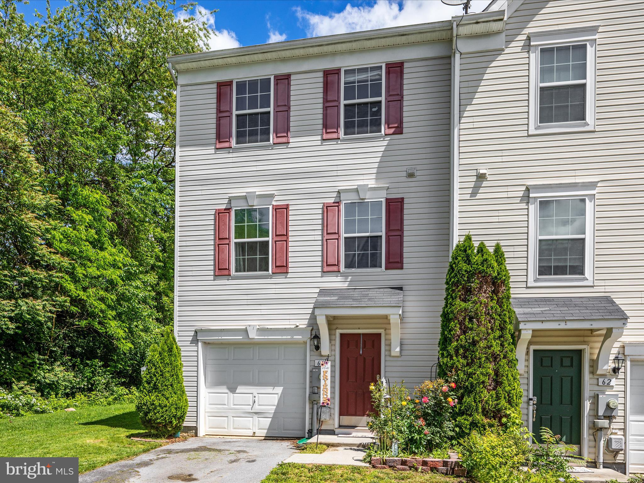 STONEBROOK VILLAGE - Residential