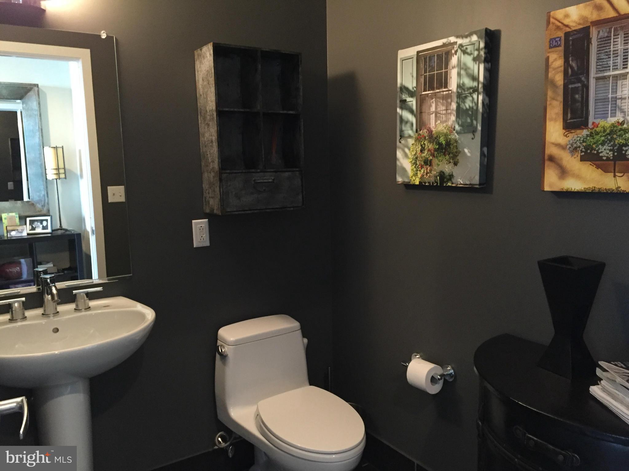 LOCUST POINT - Residential Lease