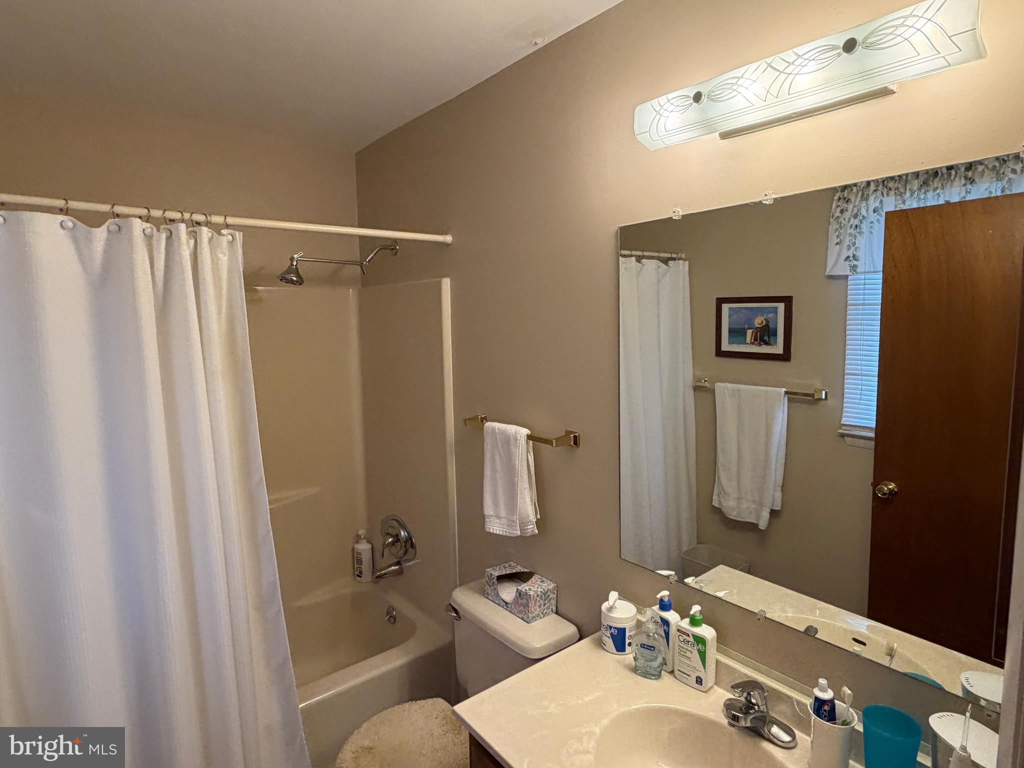 BRIGHTON MANOR - Residential