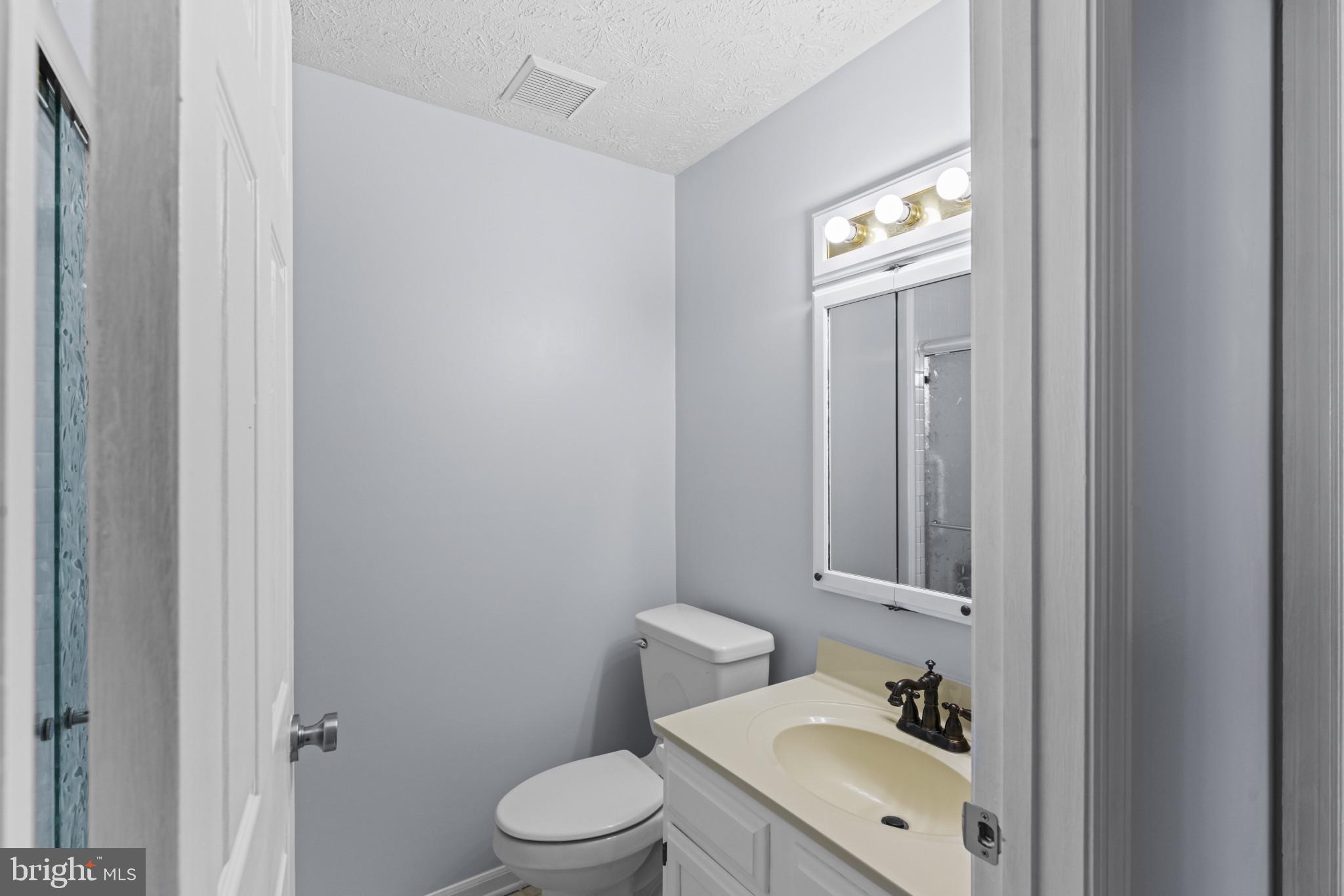 DEERFIELD - Residential Lease