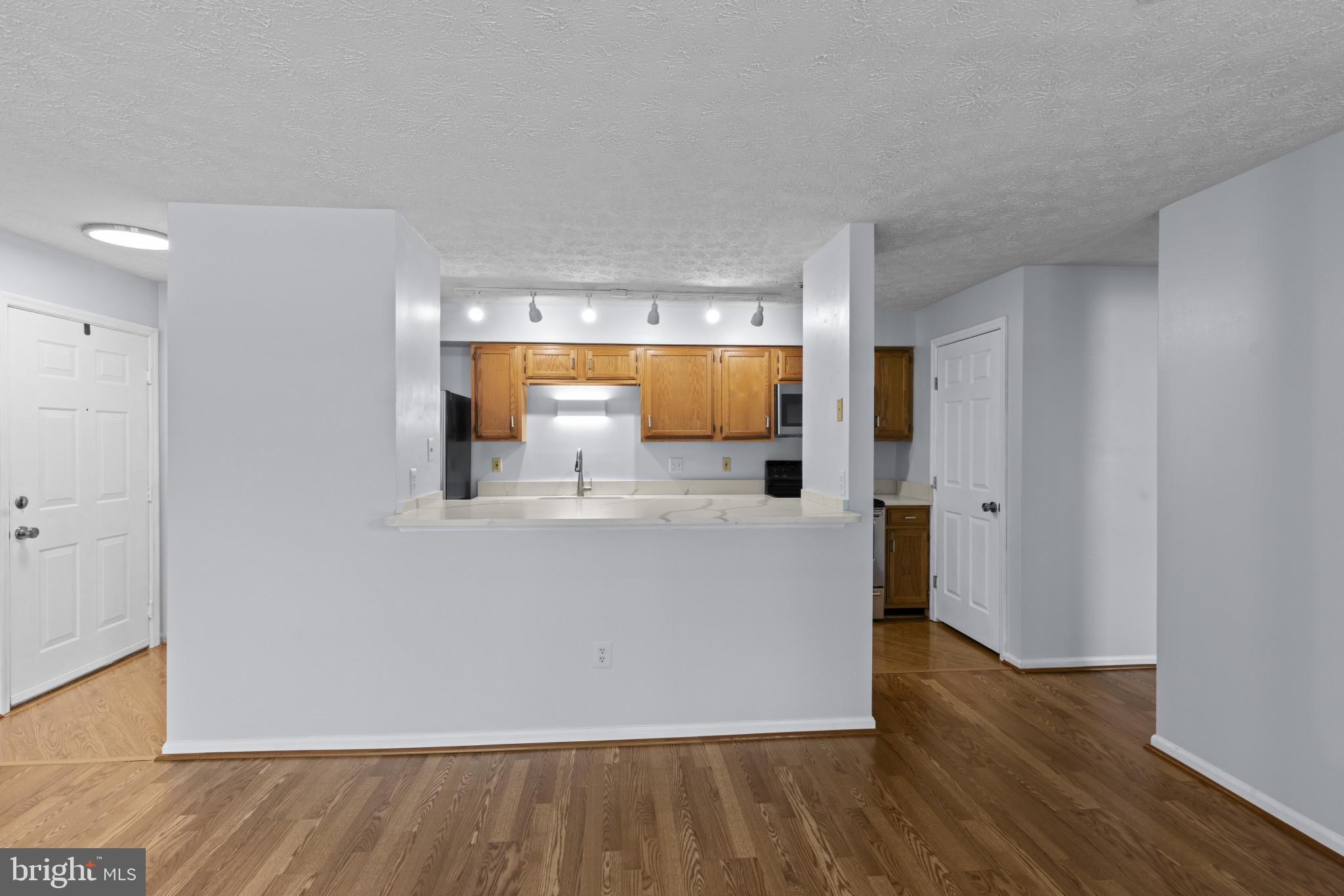 DEERFIELD - Residential Lease