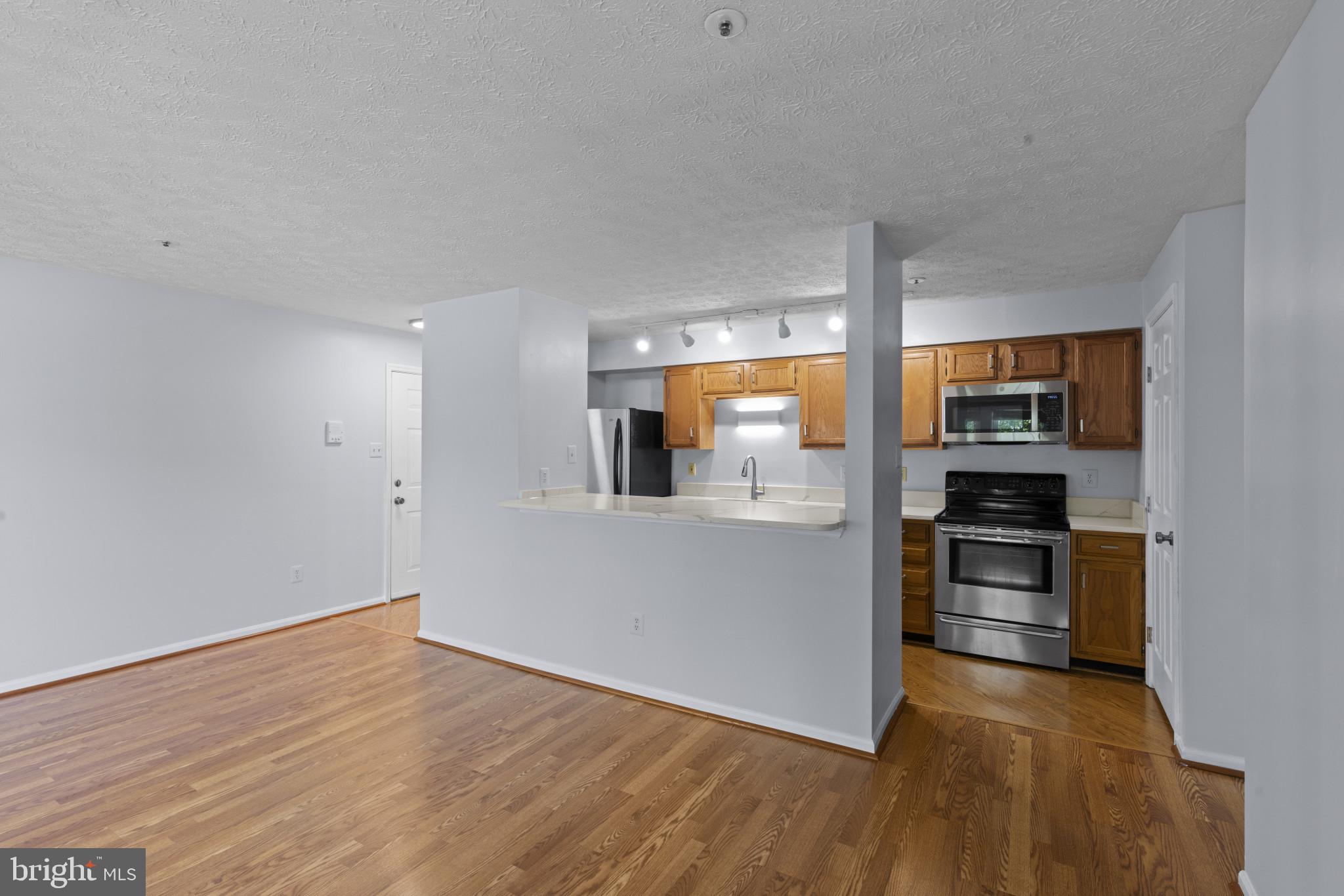 DEERFIELD - Residential Lease