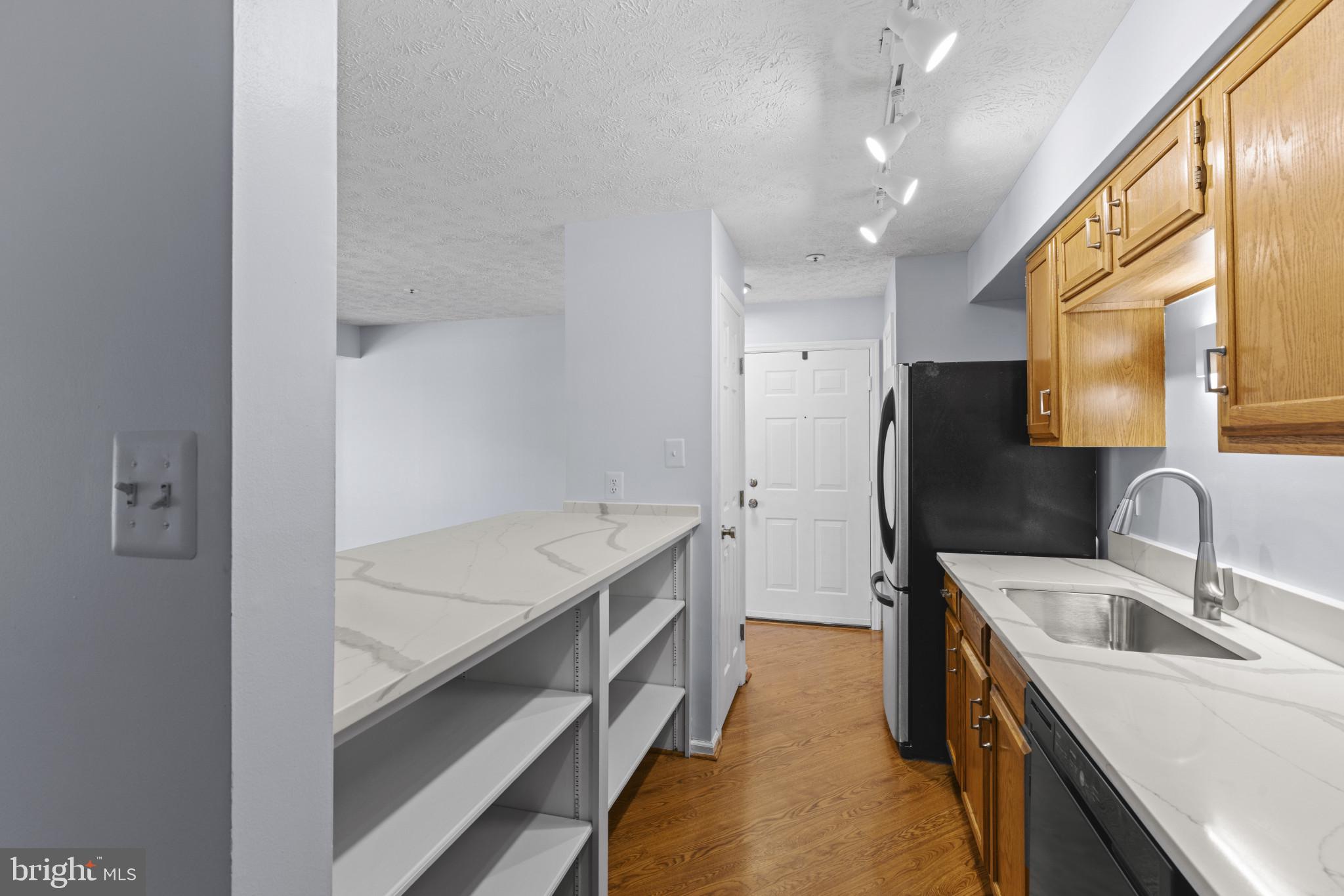 DEERFIELD - Residential Lease