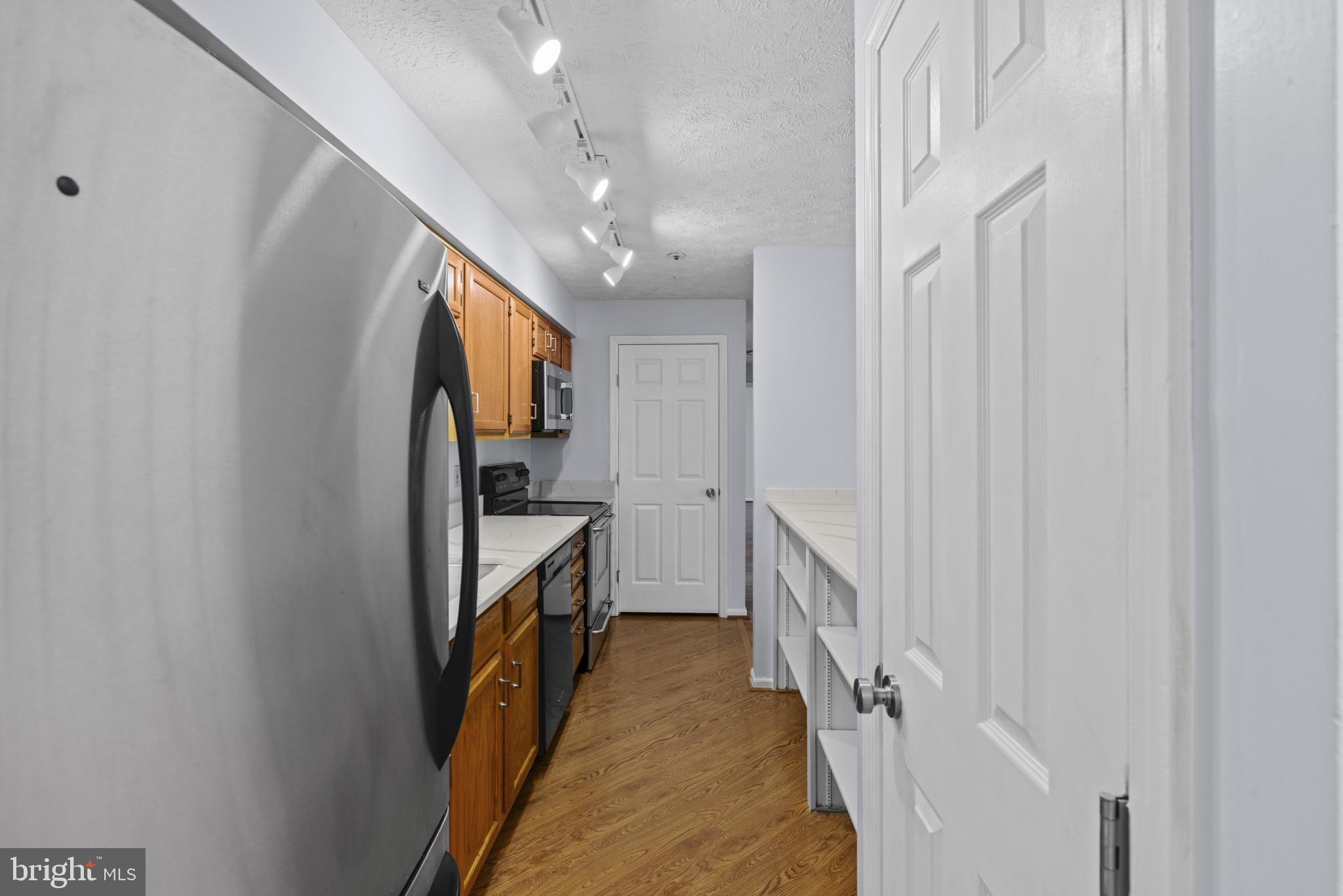 DEERFIELD - Residential Lease