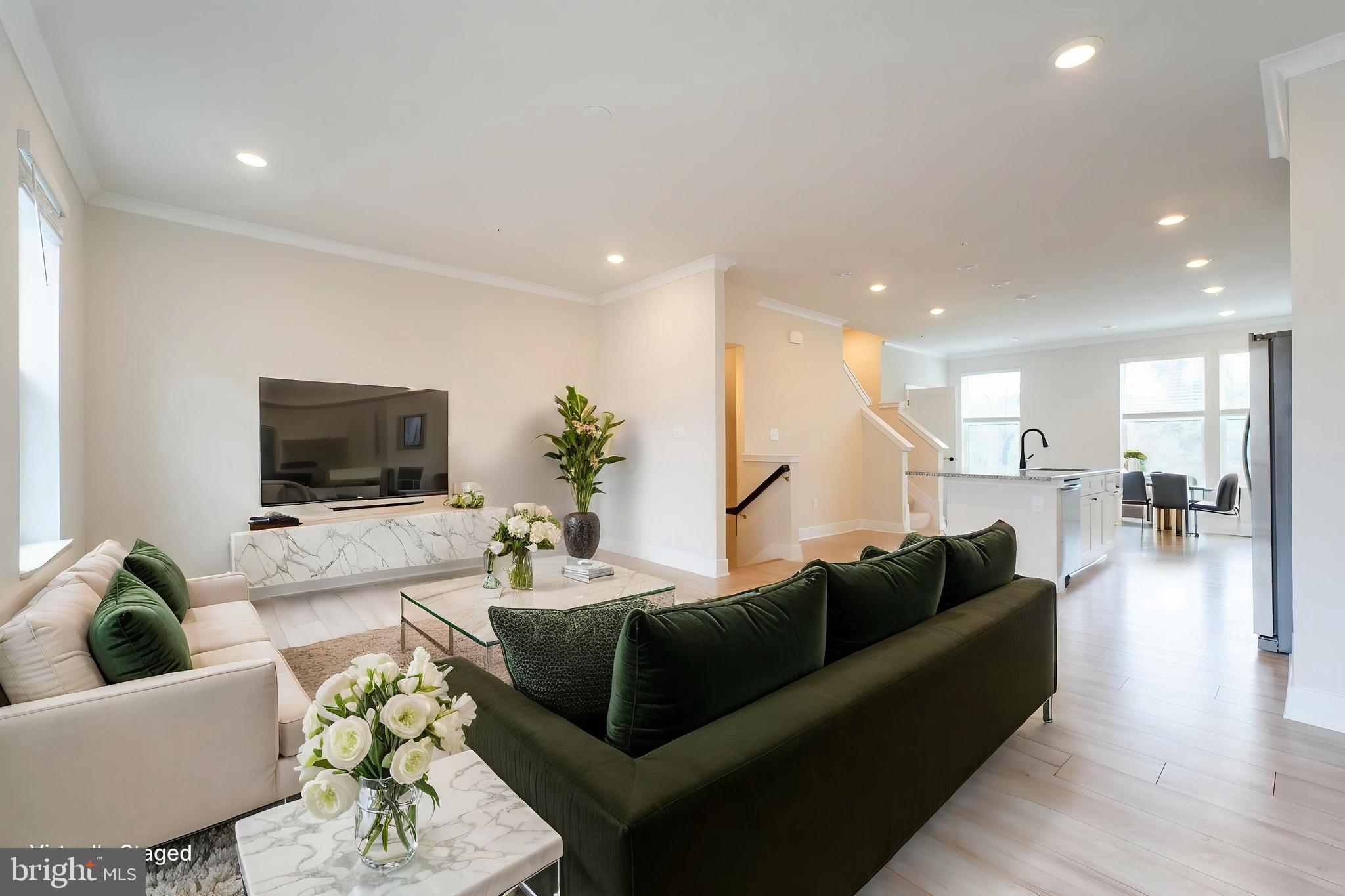 MEDFIELD - Residential