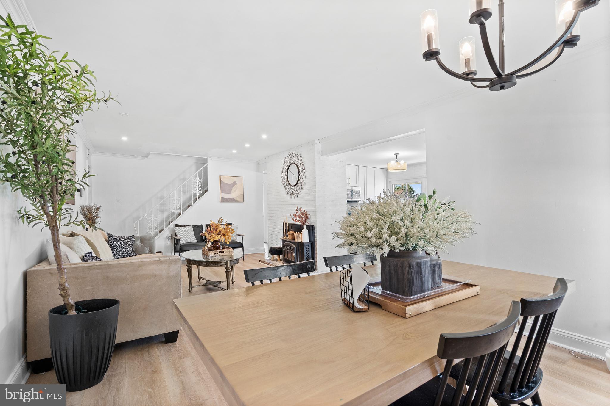 ACADEMY GARDENS - Residential