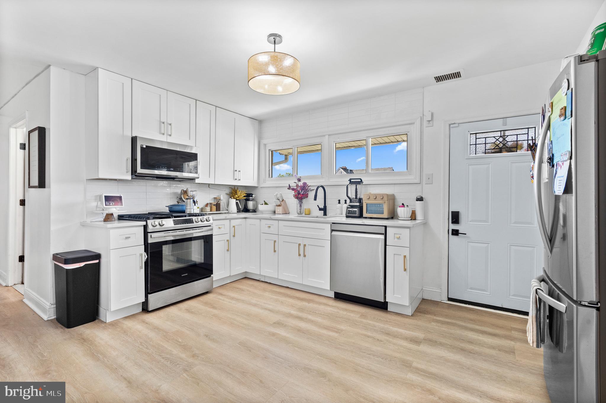 ACADEMY GARDENS - Residential