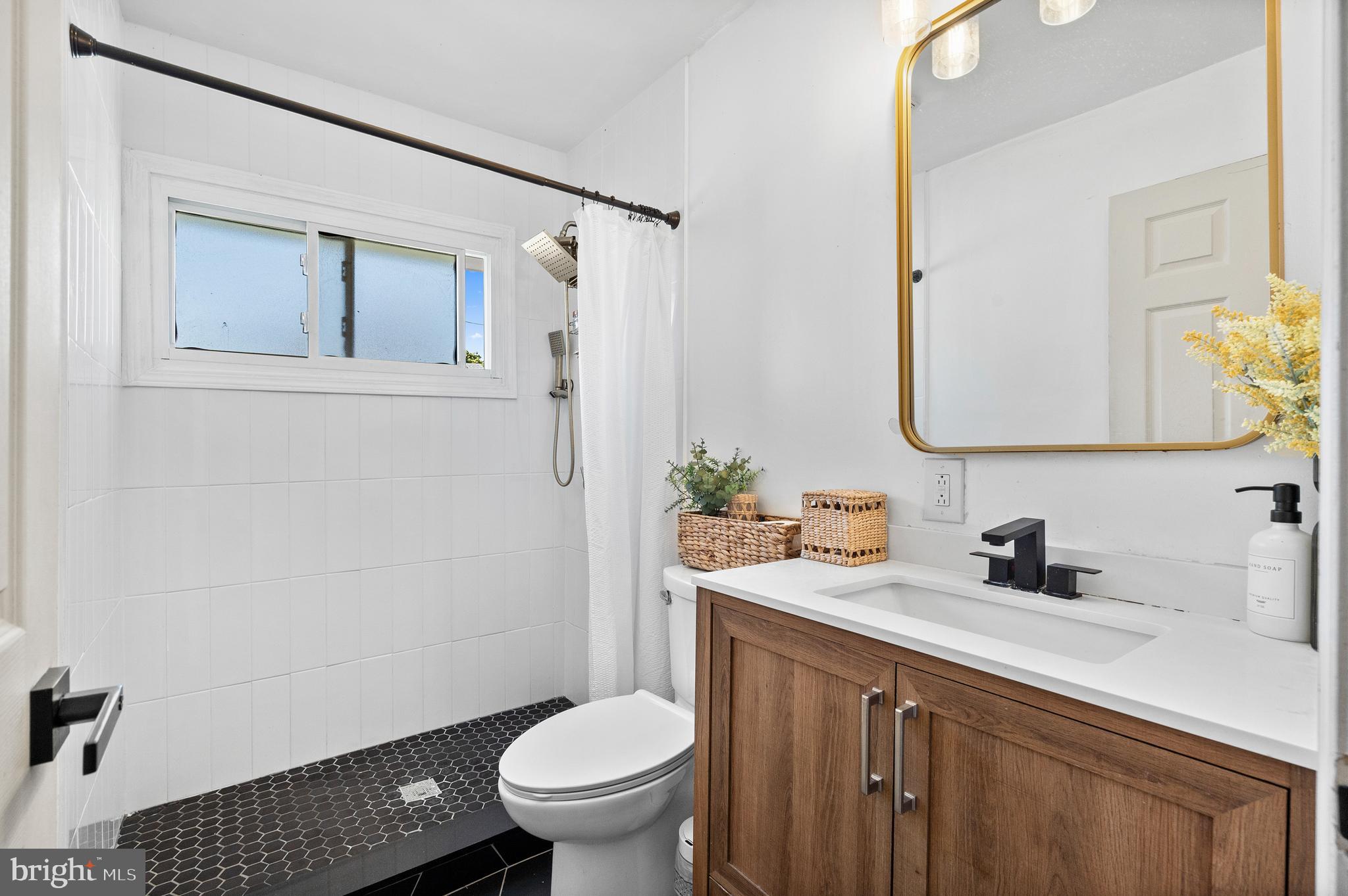 ACADEMY GARDENS - Residential