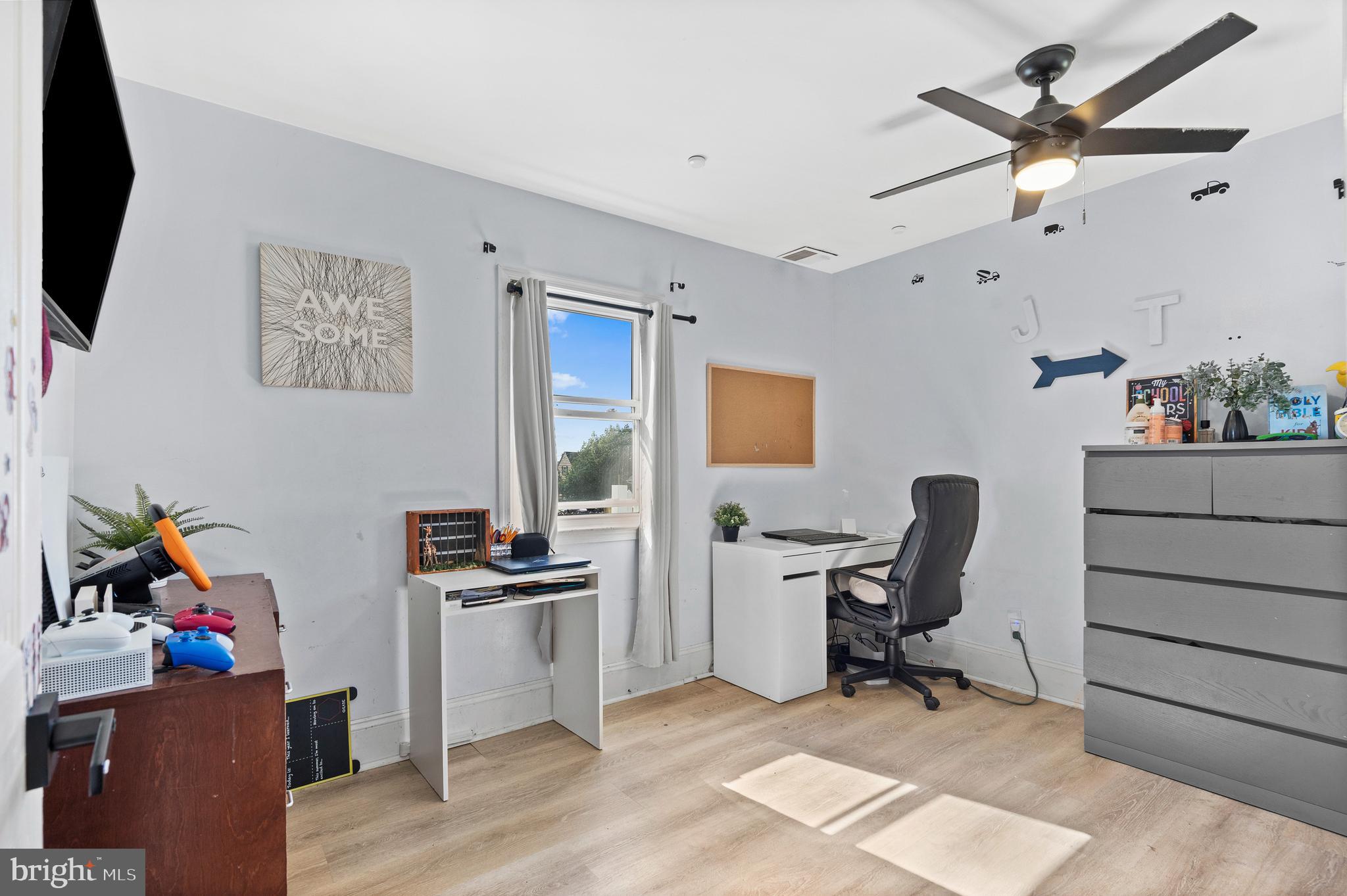 ACADEMY GARDENS - Residential