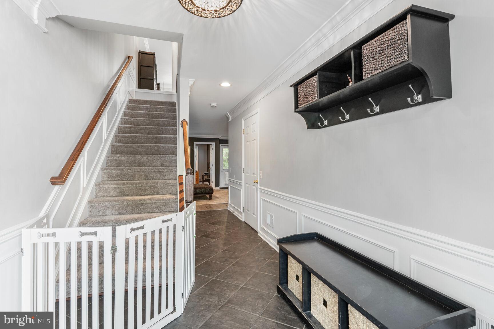 8245 SINGLELEAF LANE