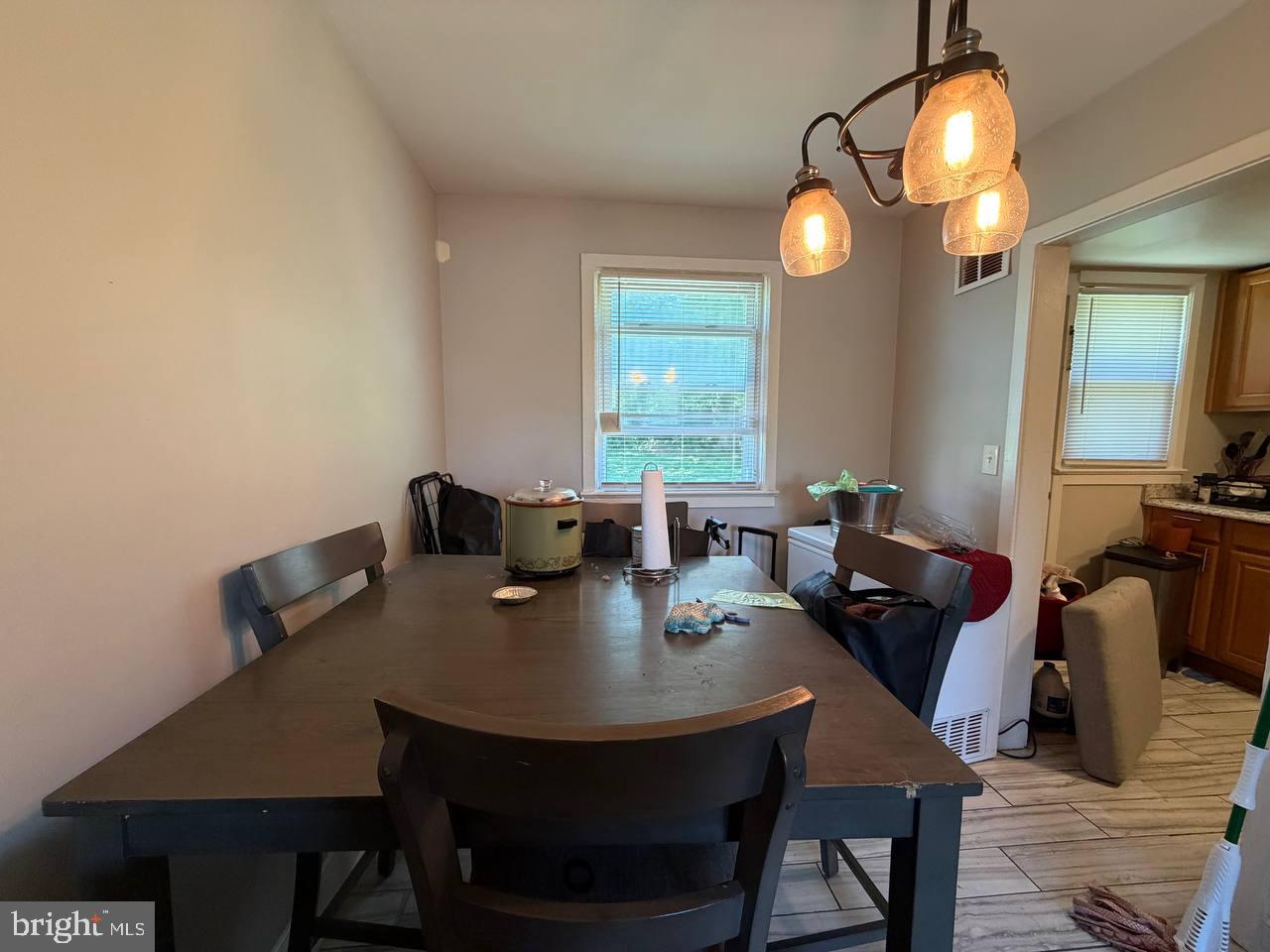 IVERSON SQUARE CONDOMINIUM - Residential