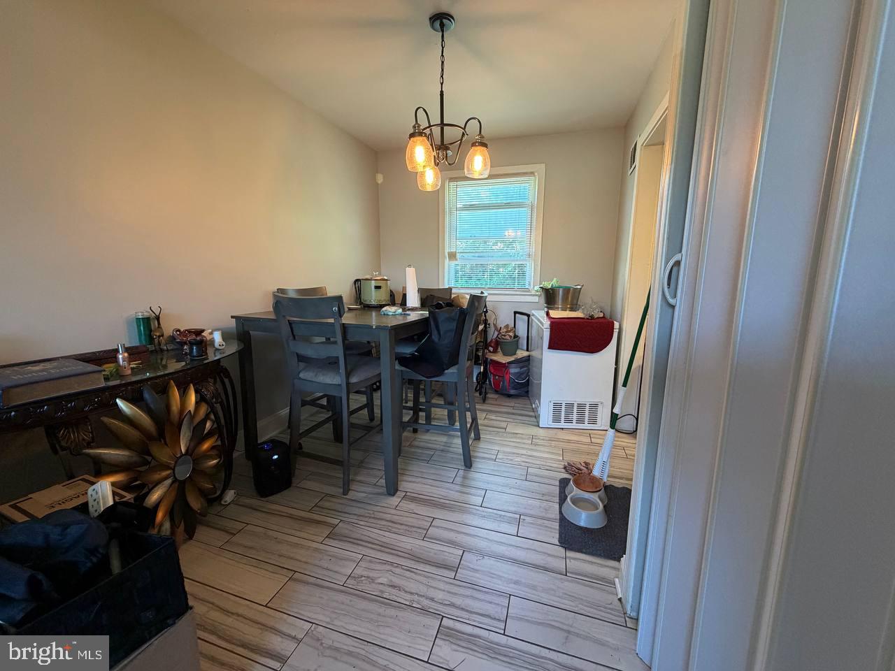 IVERSON SQUARE CONDOMINIUM - Residential