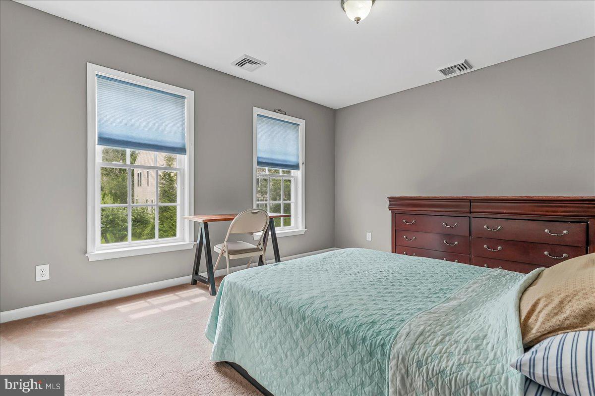 WINDSOR RIDGE - Residential