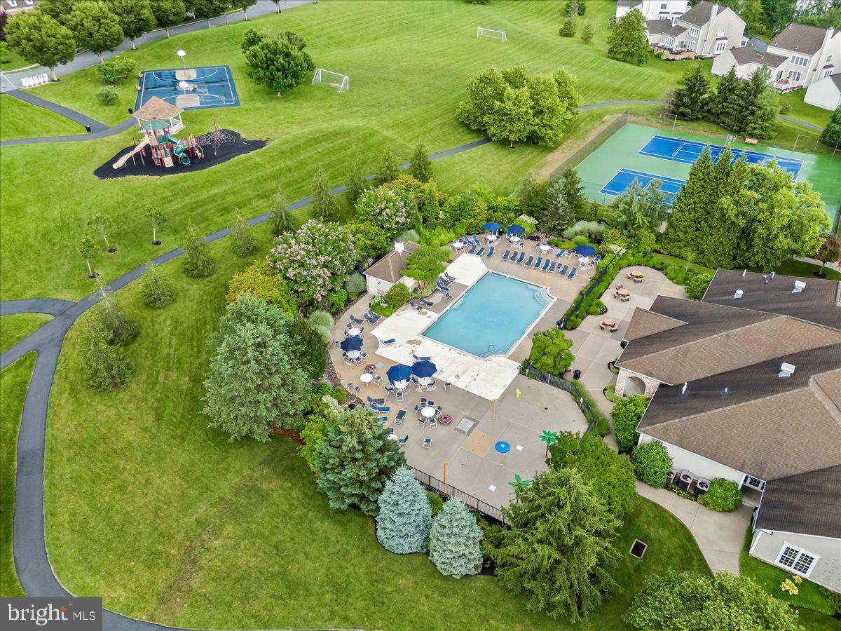 WINDSOR RIDGE - Residential