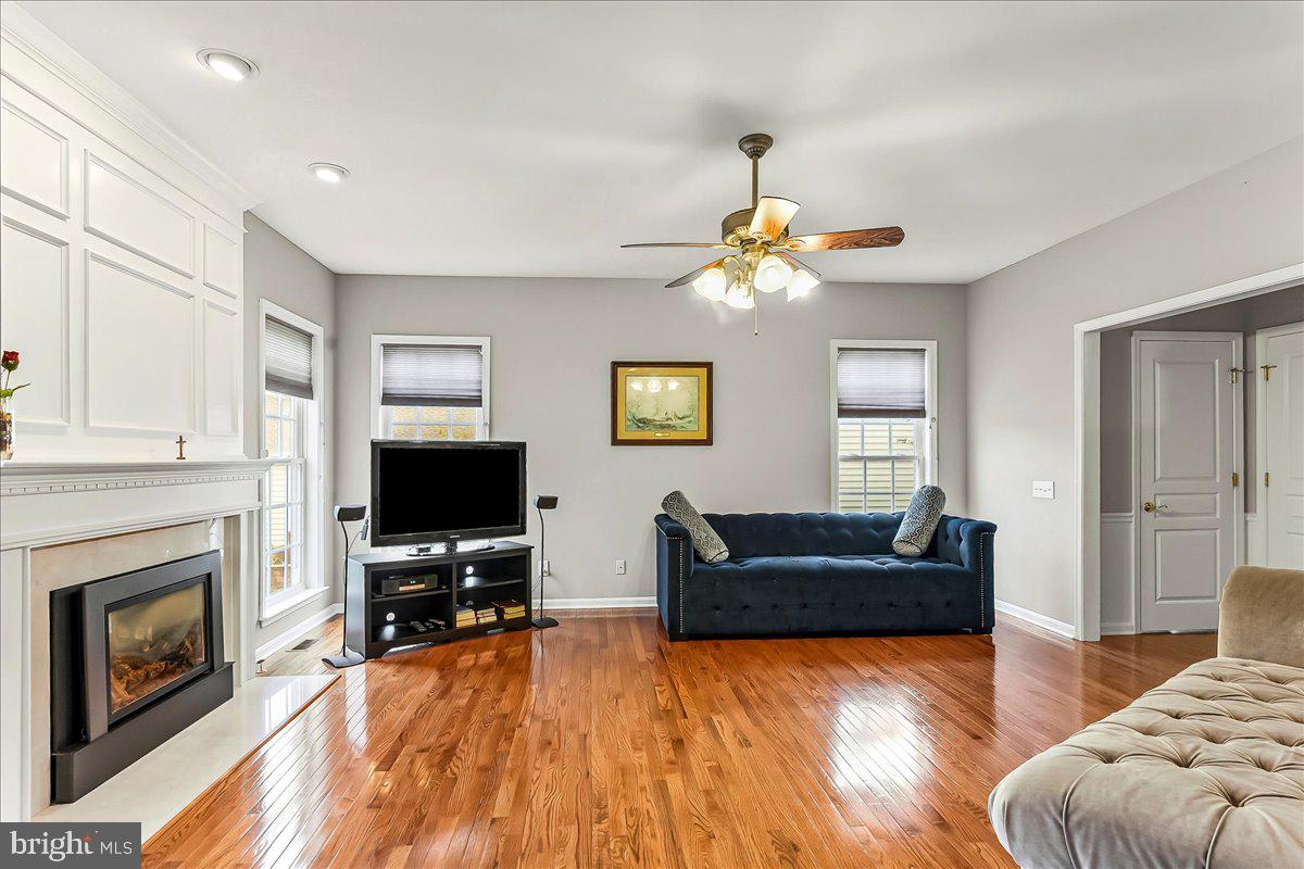 WINDSOR RIDGE - Residential