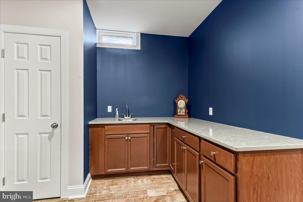 WINDSOR RIDGE - Residential