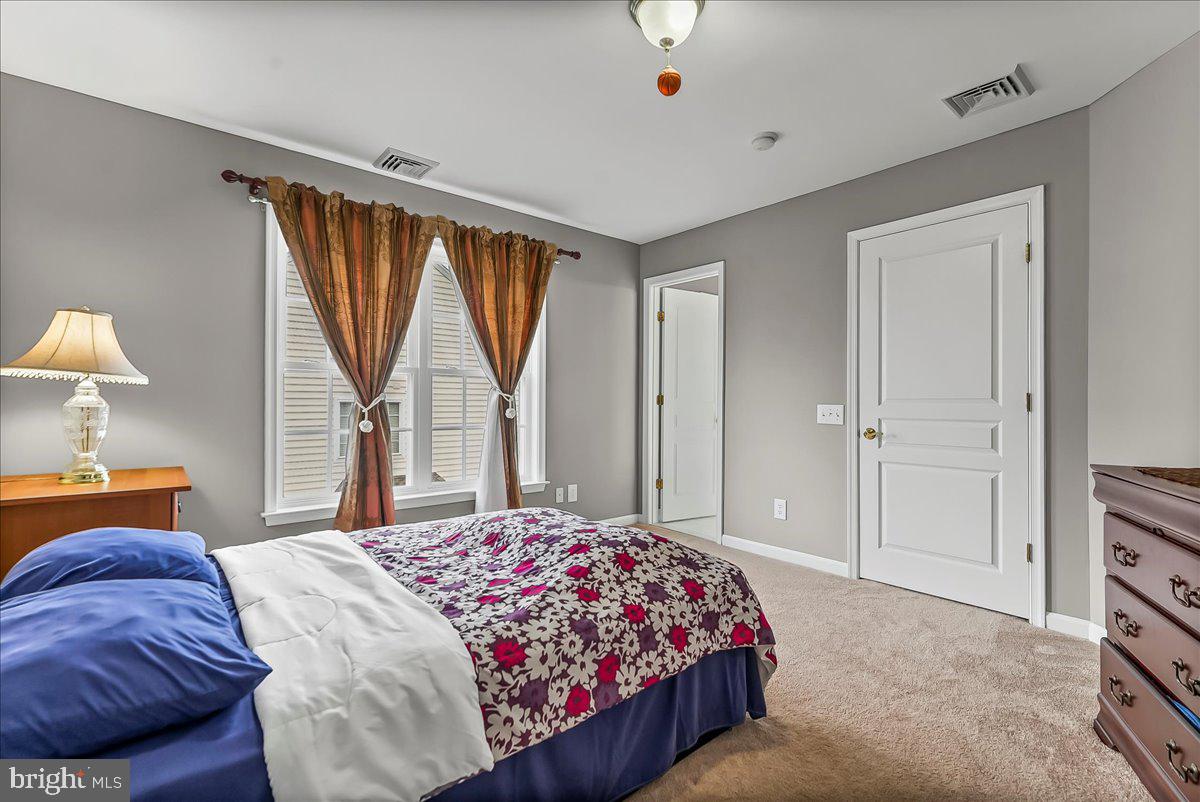 WINDSOR RIDGE - Residential