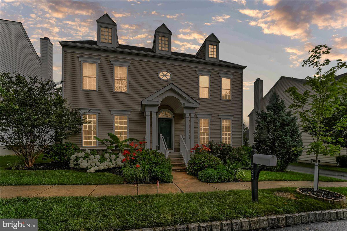 WINDSOR RIDGE - Residential