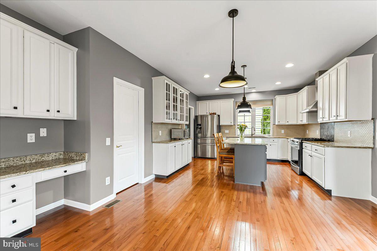 WINDSOR RIDGE - Residential