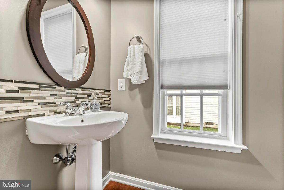 WINDSOR RIDGE - Residential