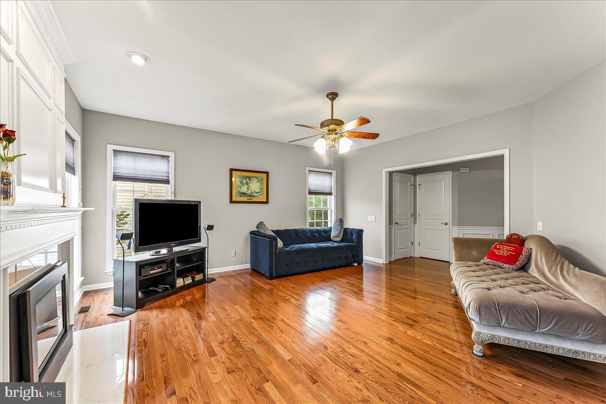 WINDSOR RIDGE - Residential