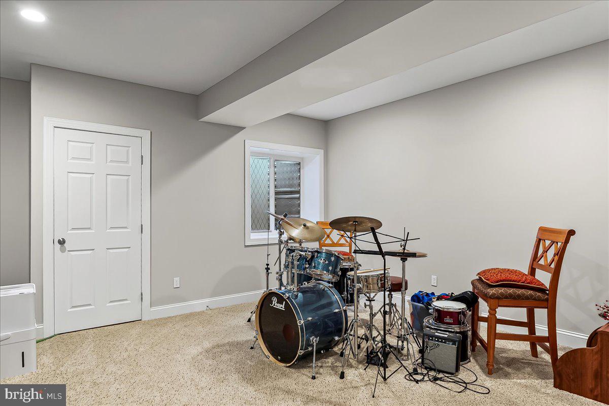 WINDSOR RIDGE - Residential