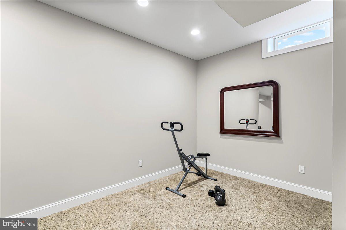 WINDSOR RIDGE - Residential