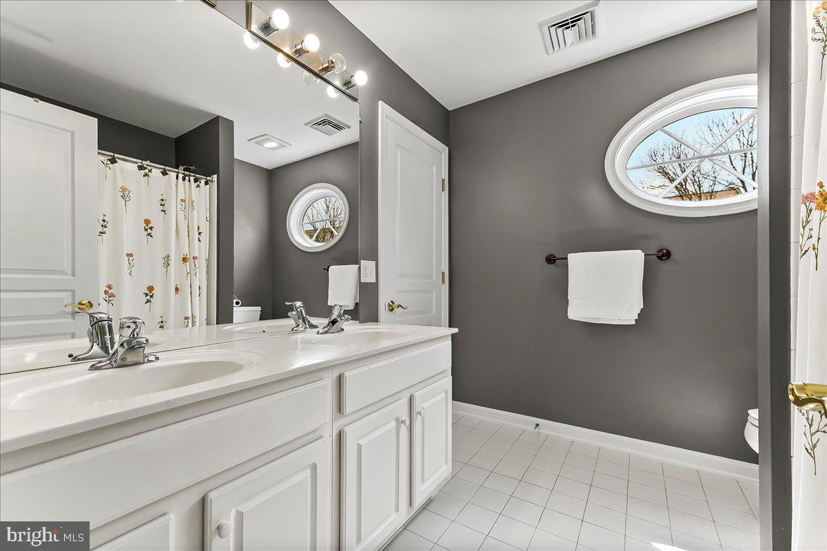 WINDSOR RIDGE - Residential