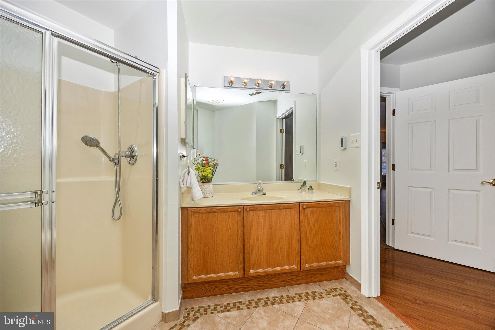 ECHO GLEN - Residential