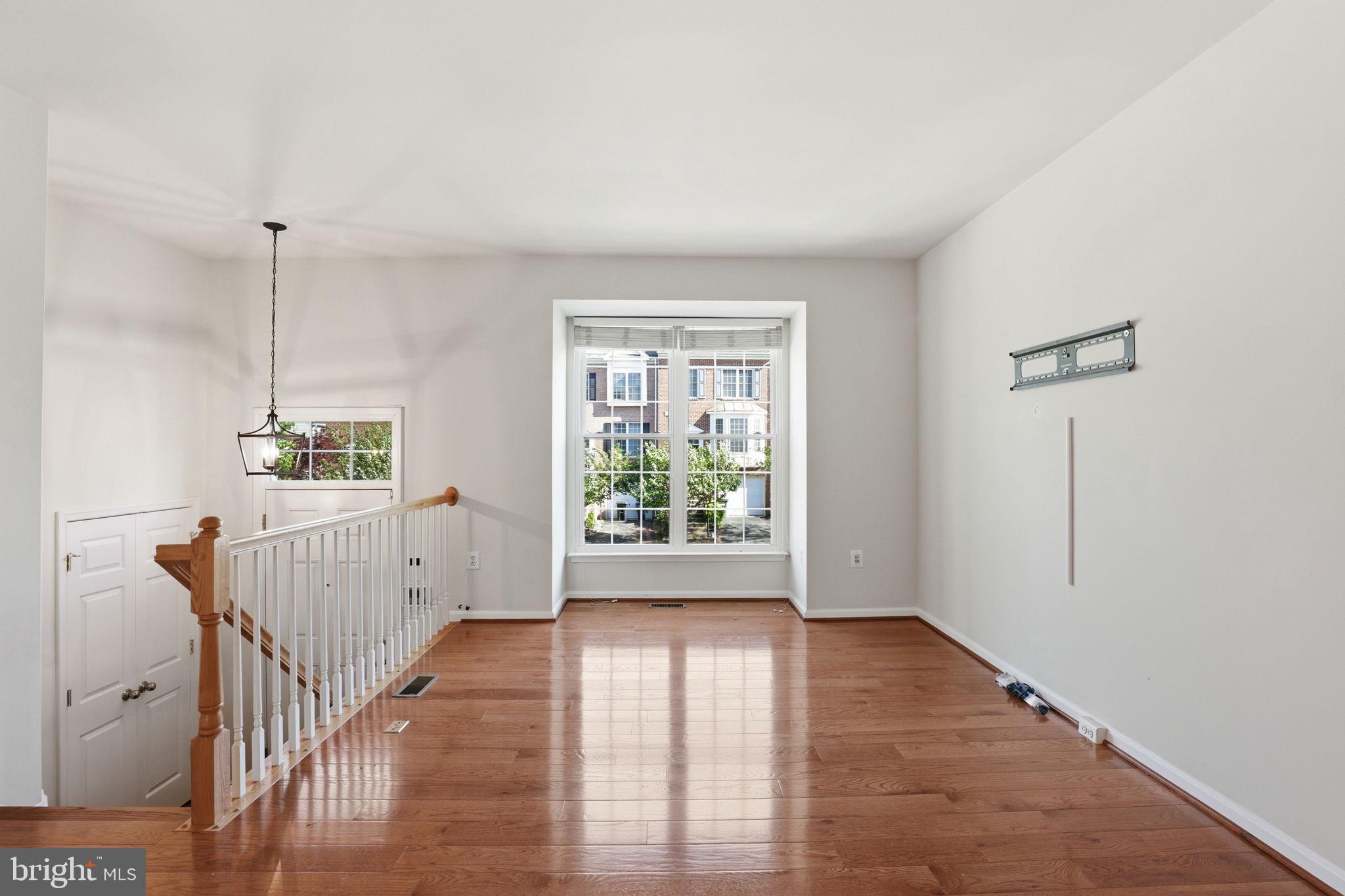 TOWNES AT COMPTON FARM - Residential