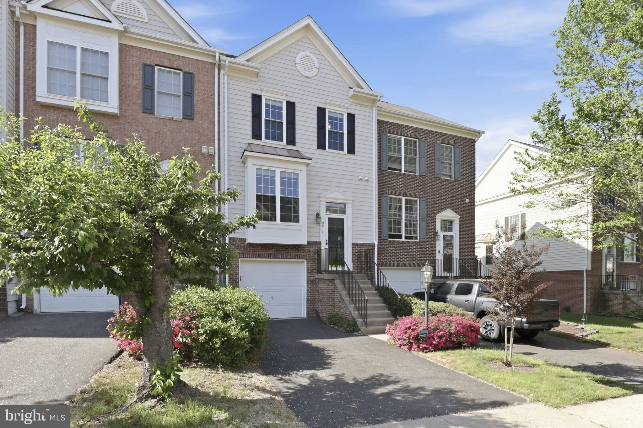 TOWNES AT COMPTON FARM - Residential
