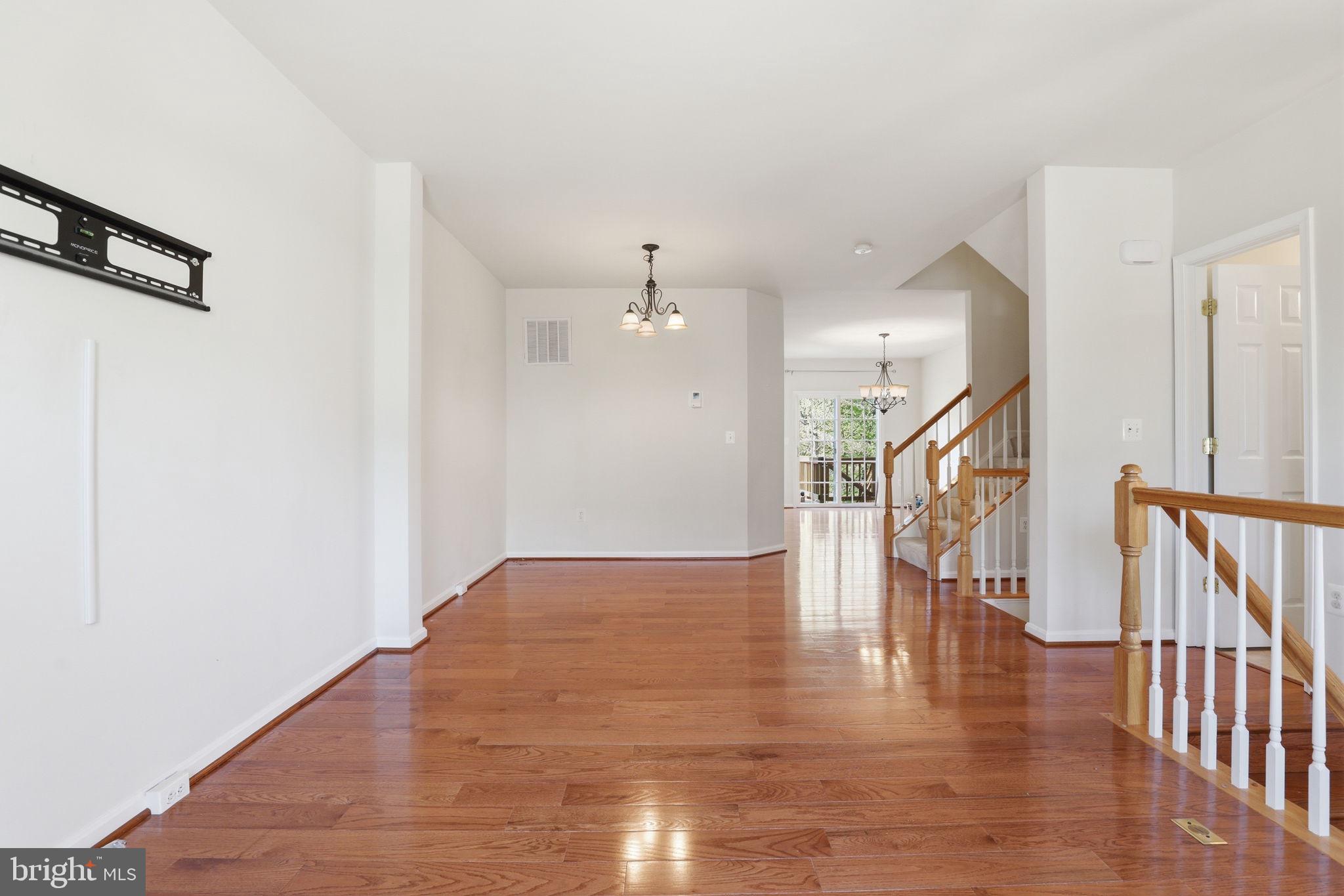 TOWNES AT COMPTON FARM - Residential