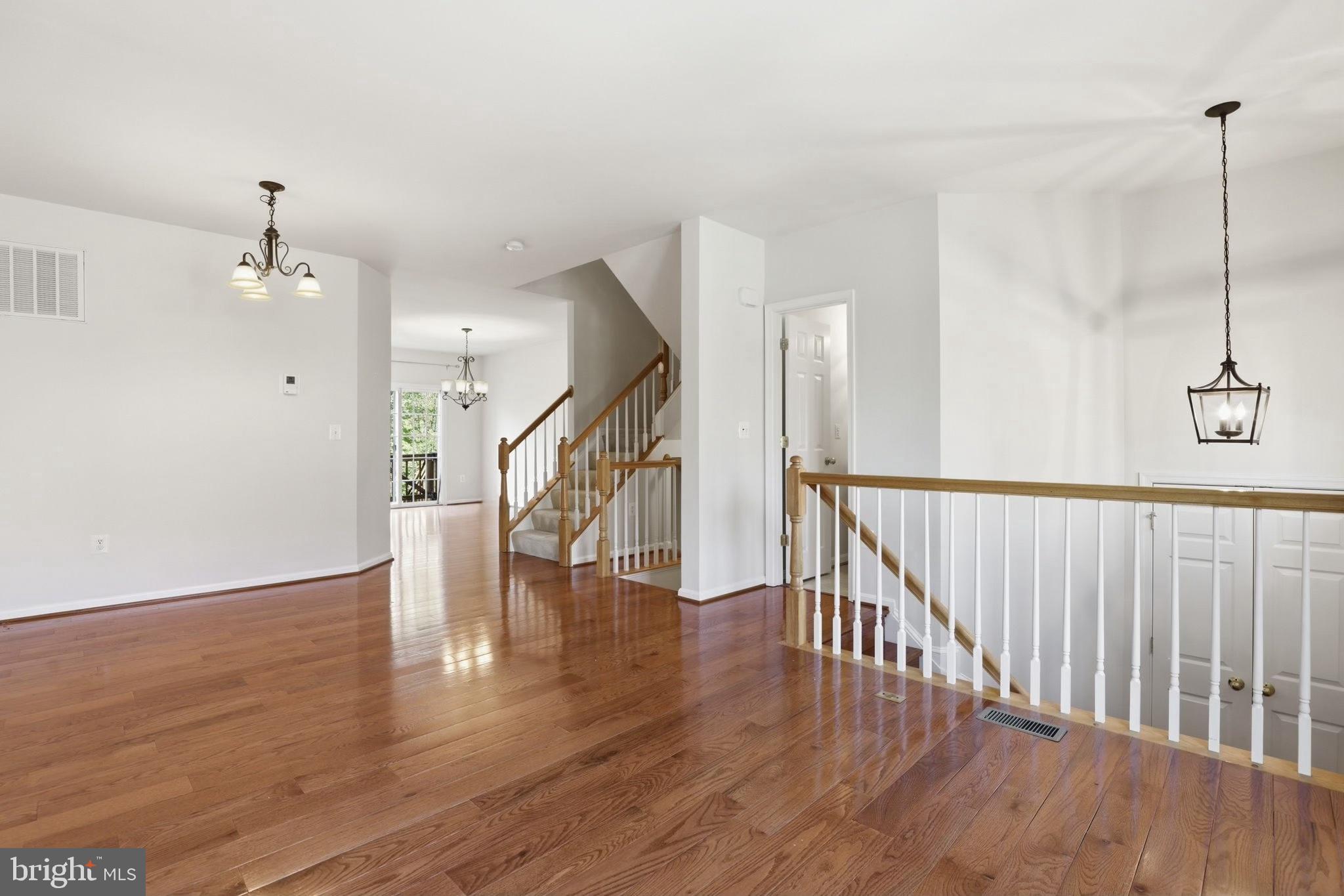 TOWNES AT COMPTON FARM - Residential