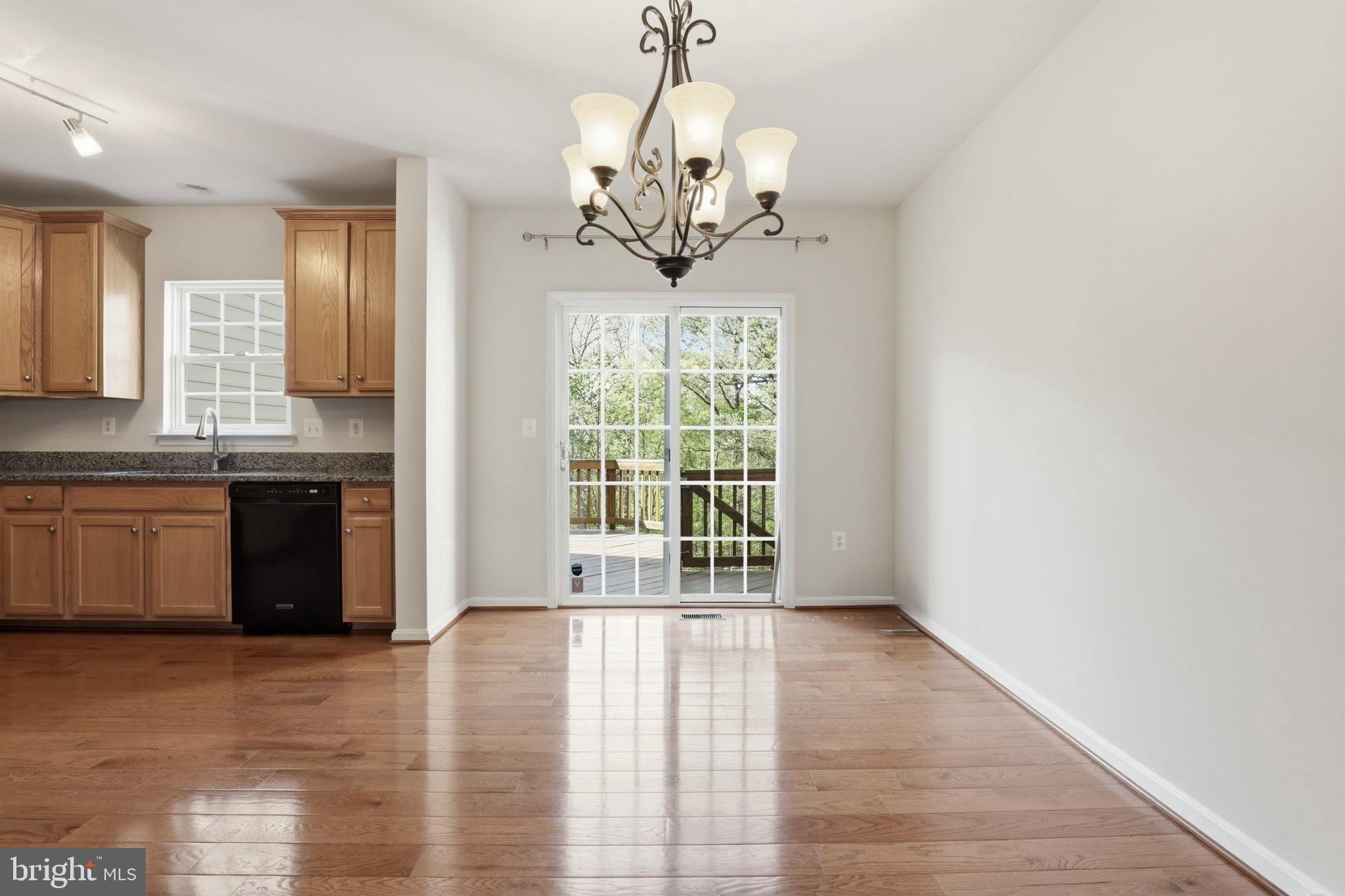 TOWNES AT COMPTON FARM - Residential