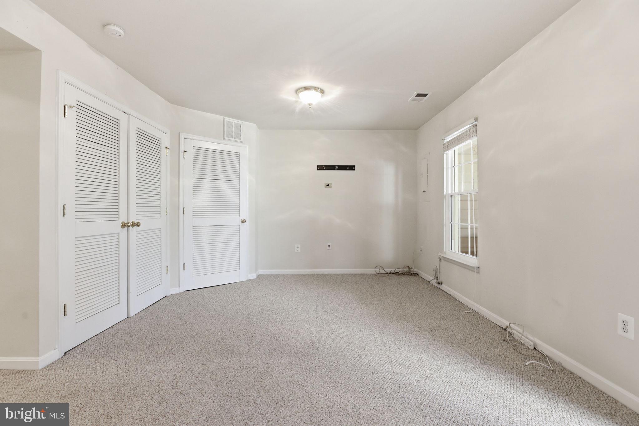 TOWNES AT COMPTON FARM - Residential