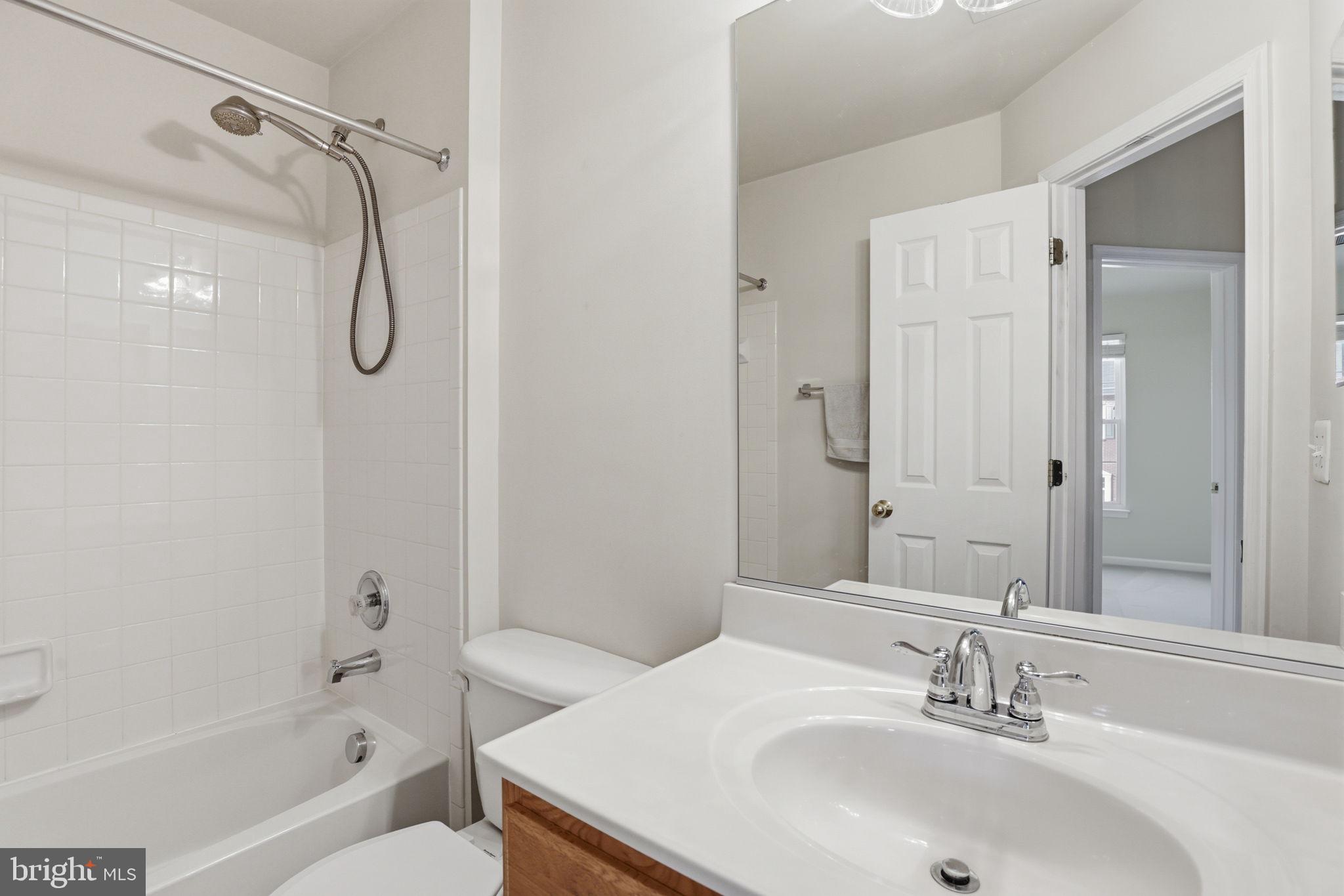 TOWNES AT COMPTON FARM - Residential