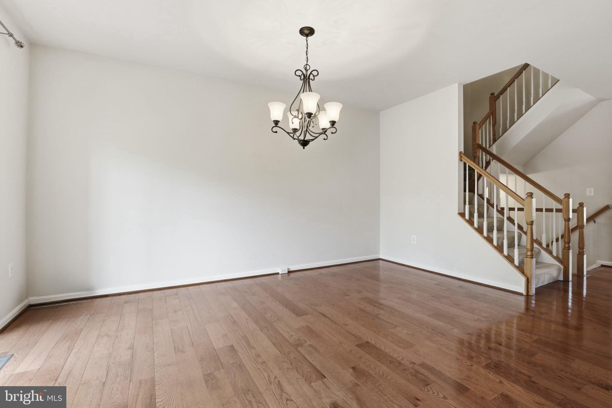 TOWNES AT COMPTON FARM - Residential