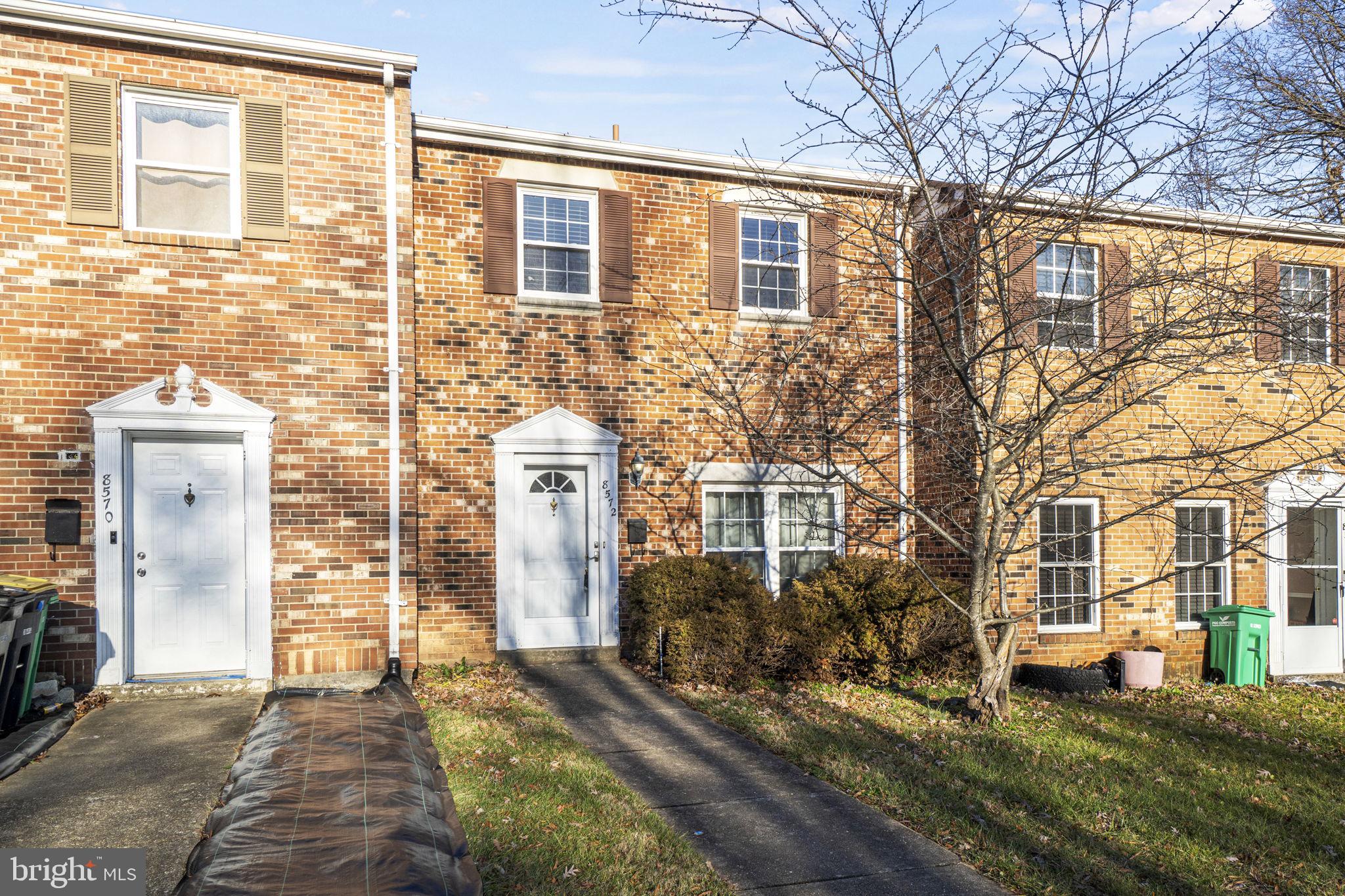 FOUR SEASONS - Residential