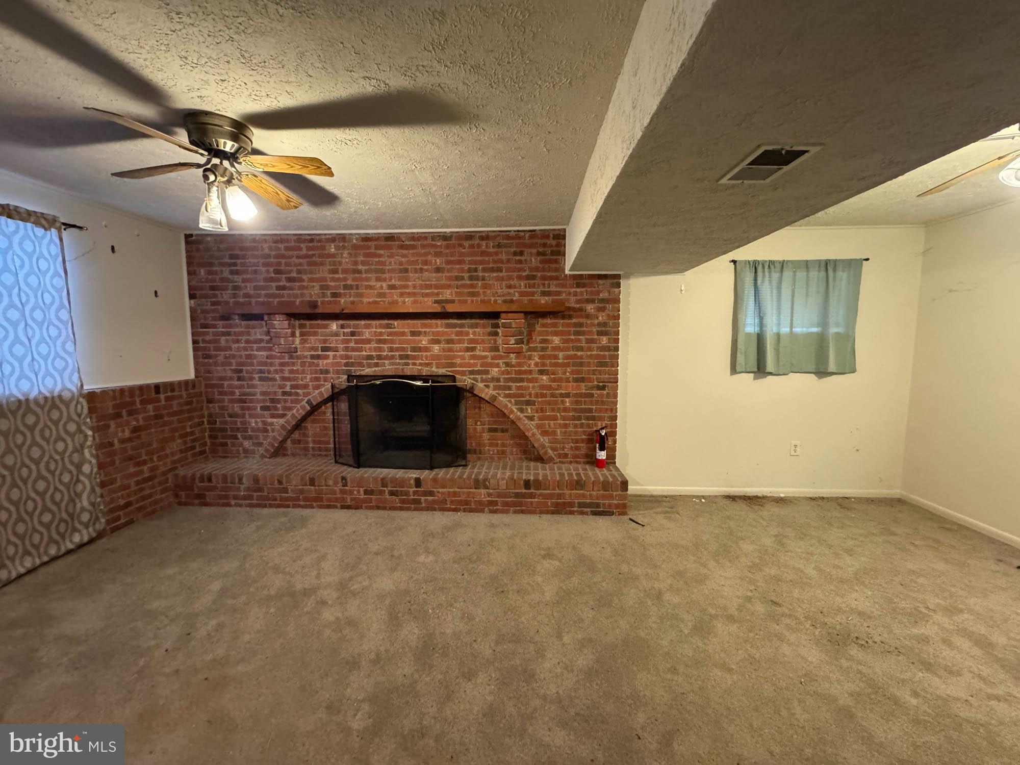 ROLLING ACRES - Residential