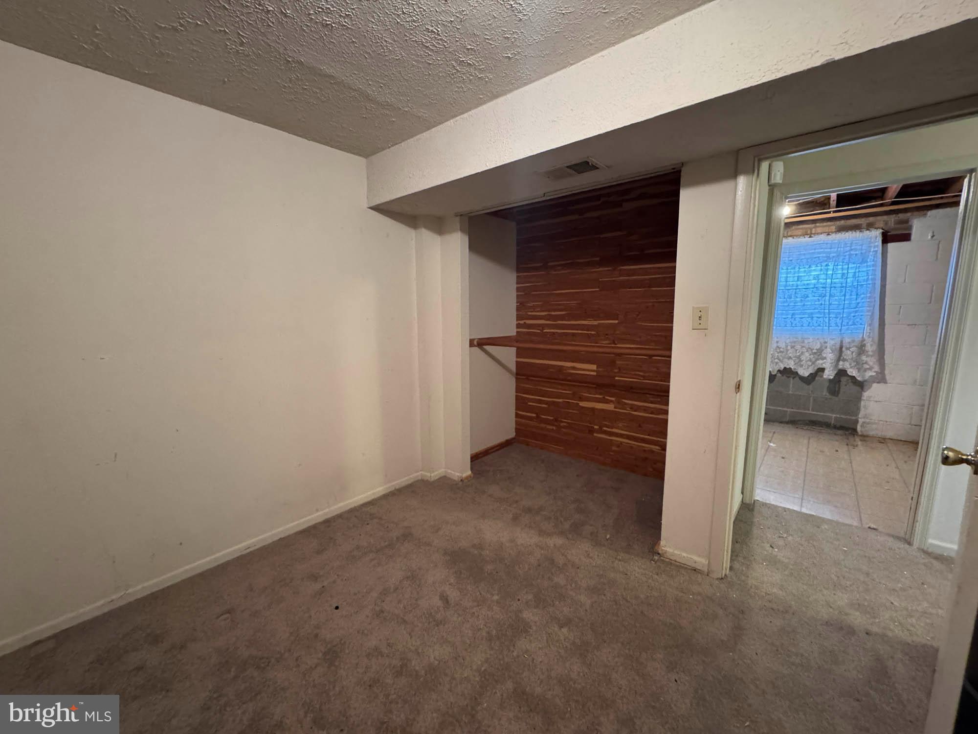 ROLLING ACRES - Residential