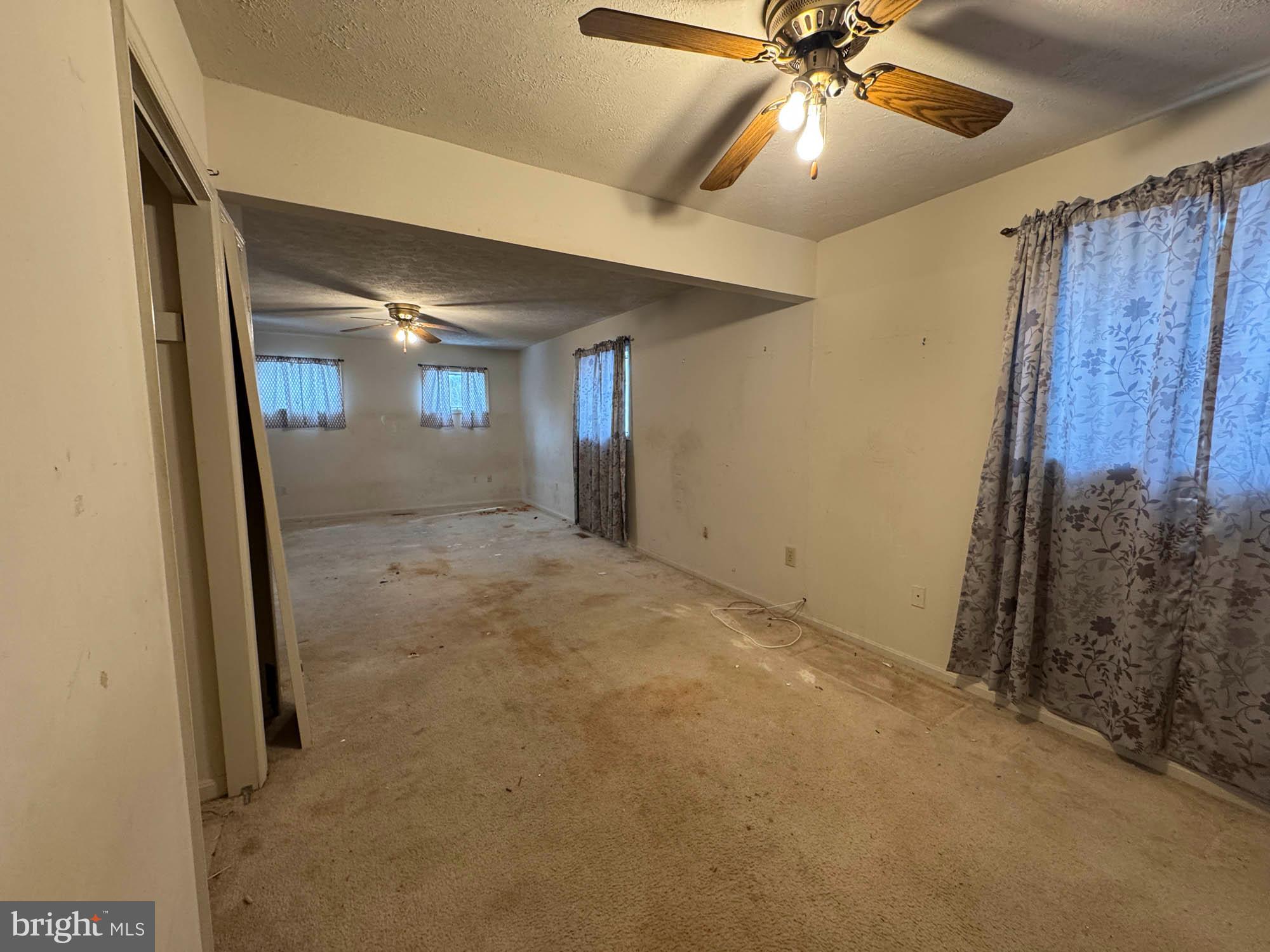 ROLLING ACRES - Residential