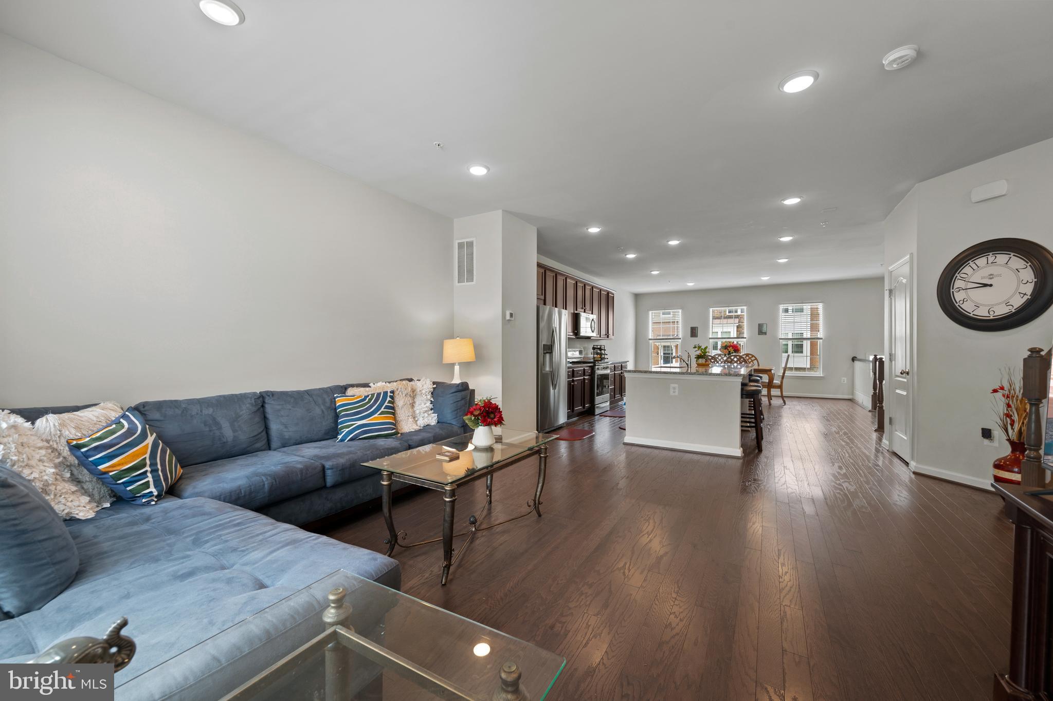 7733 CRESAP LANE
