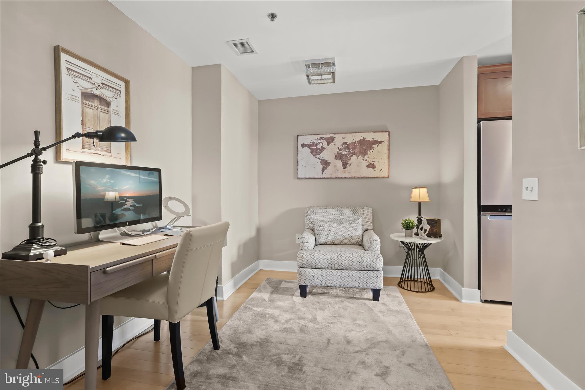 HARBOR EAST - Residential