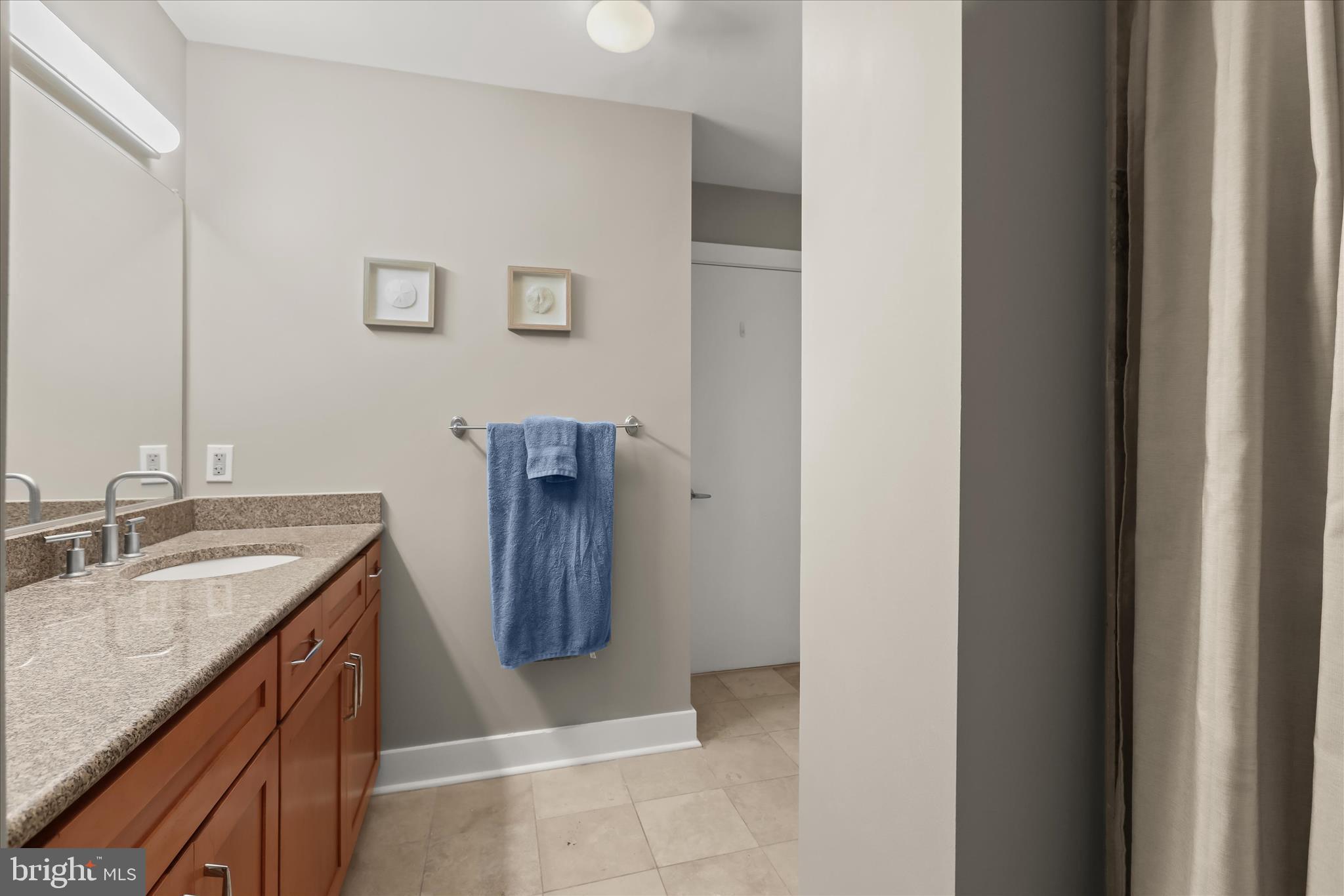 HARBOR EAST - Residential