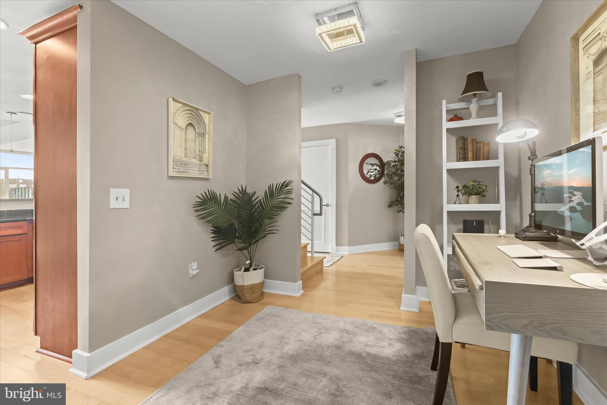 HARBOR EAST - Residential