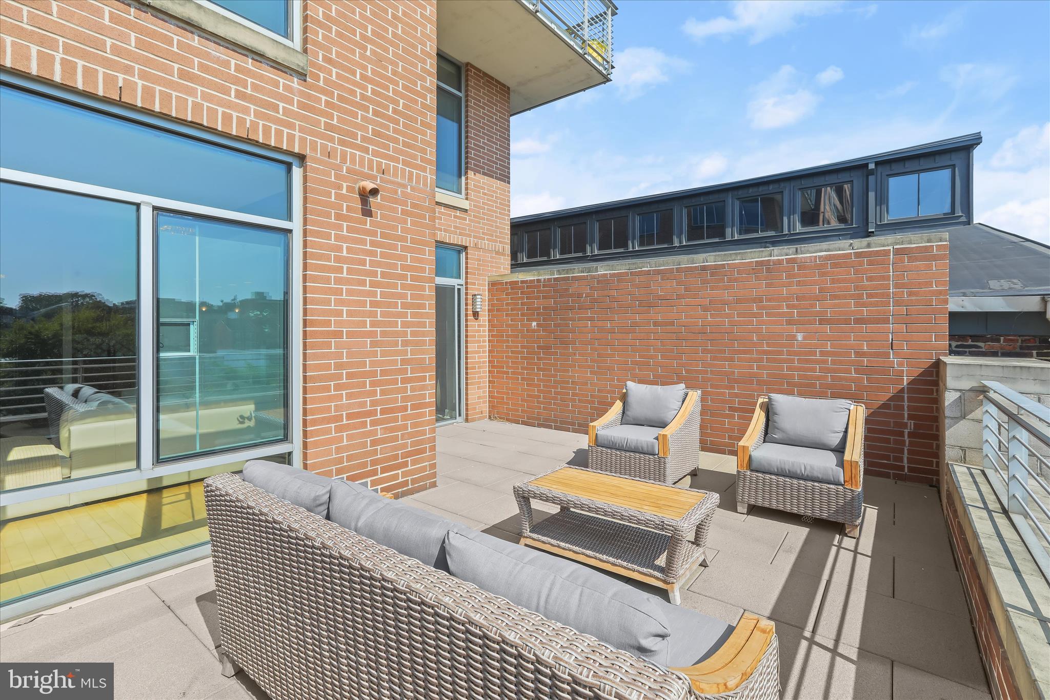 HARBOR EAST - Residential