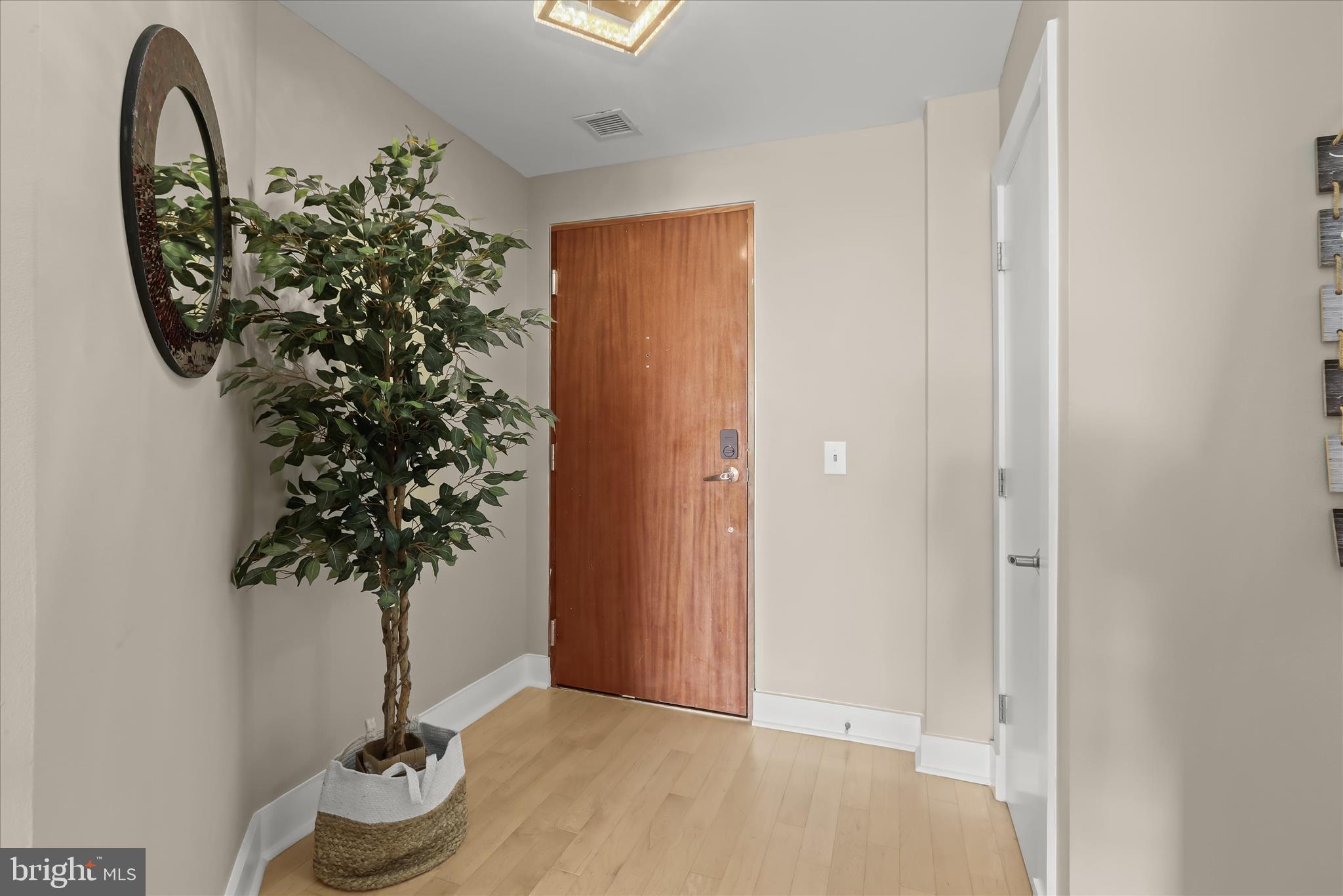 HARBOR EAST - Residential