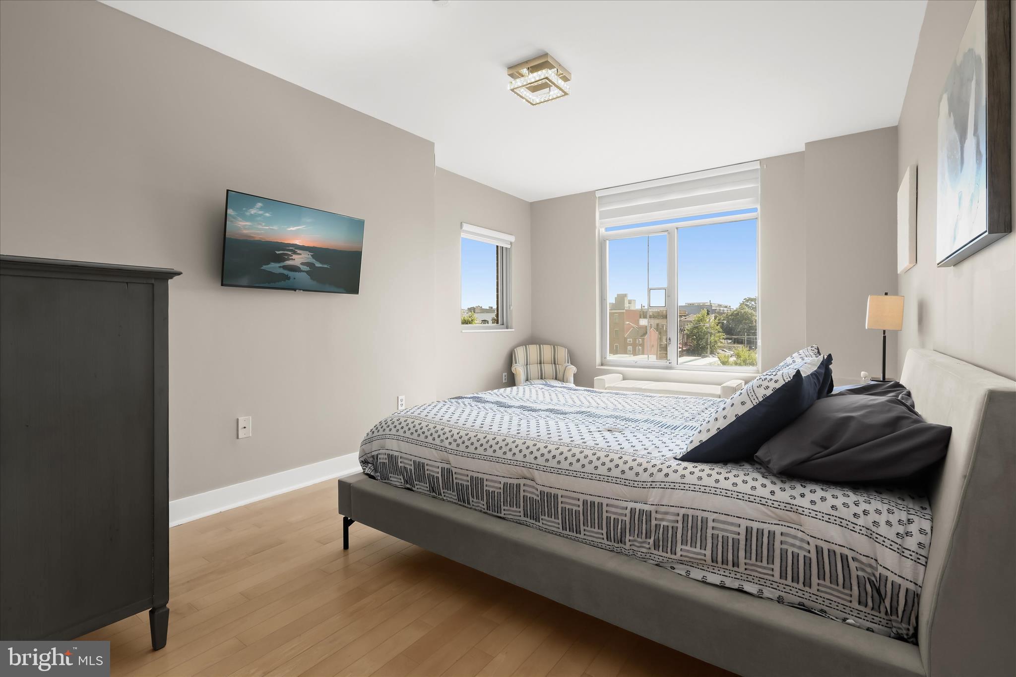 HARBOR EAST - Residential