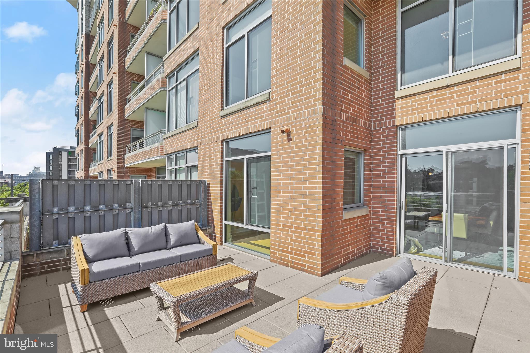 HARBOR EAST - Residential