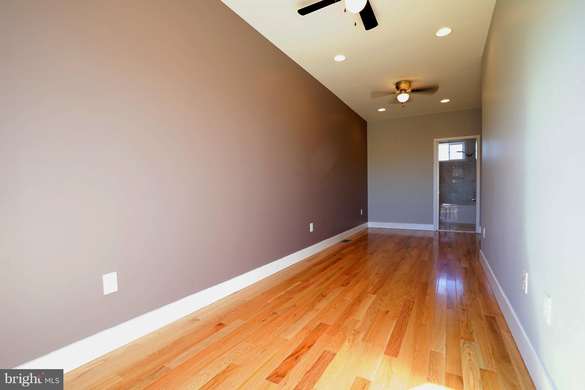 RIVERSIDE - Residential Lease